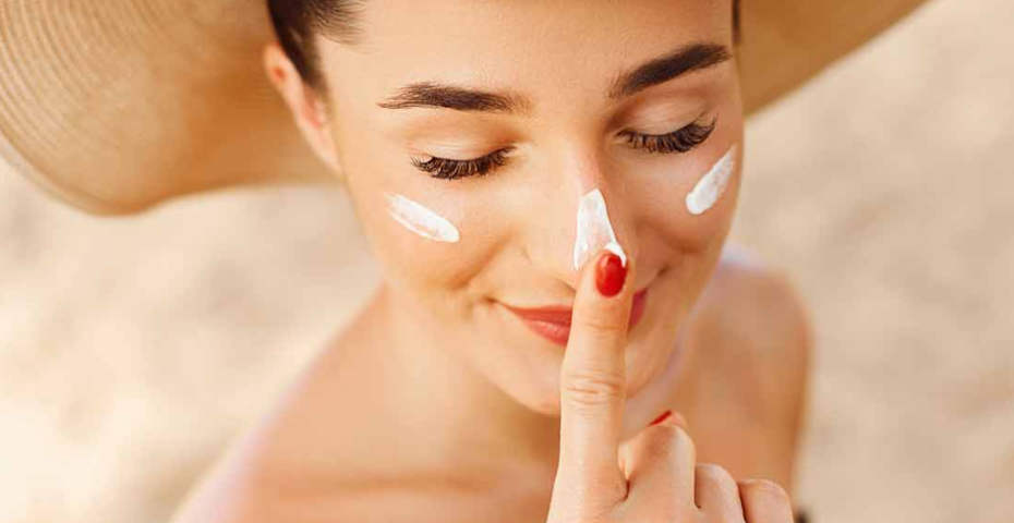 چرا استفاده از کرم ضد آفتاب ضروری است؟ - آرایشی مهرو