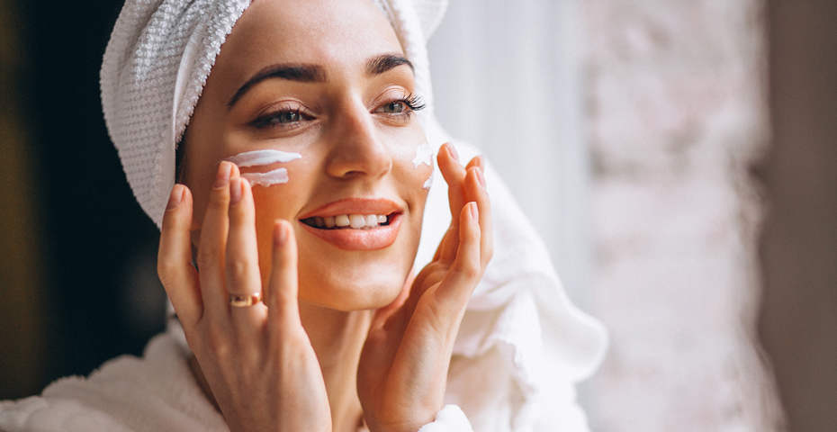 چرا استفاده از کرم ضد آفتاب ضروری است؟ - آرایشی مهرو